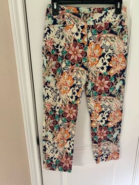 Chico’s Brigitte So Slimming 0-US 4 paisley floral print boho slim pants